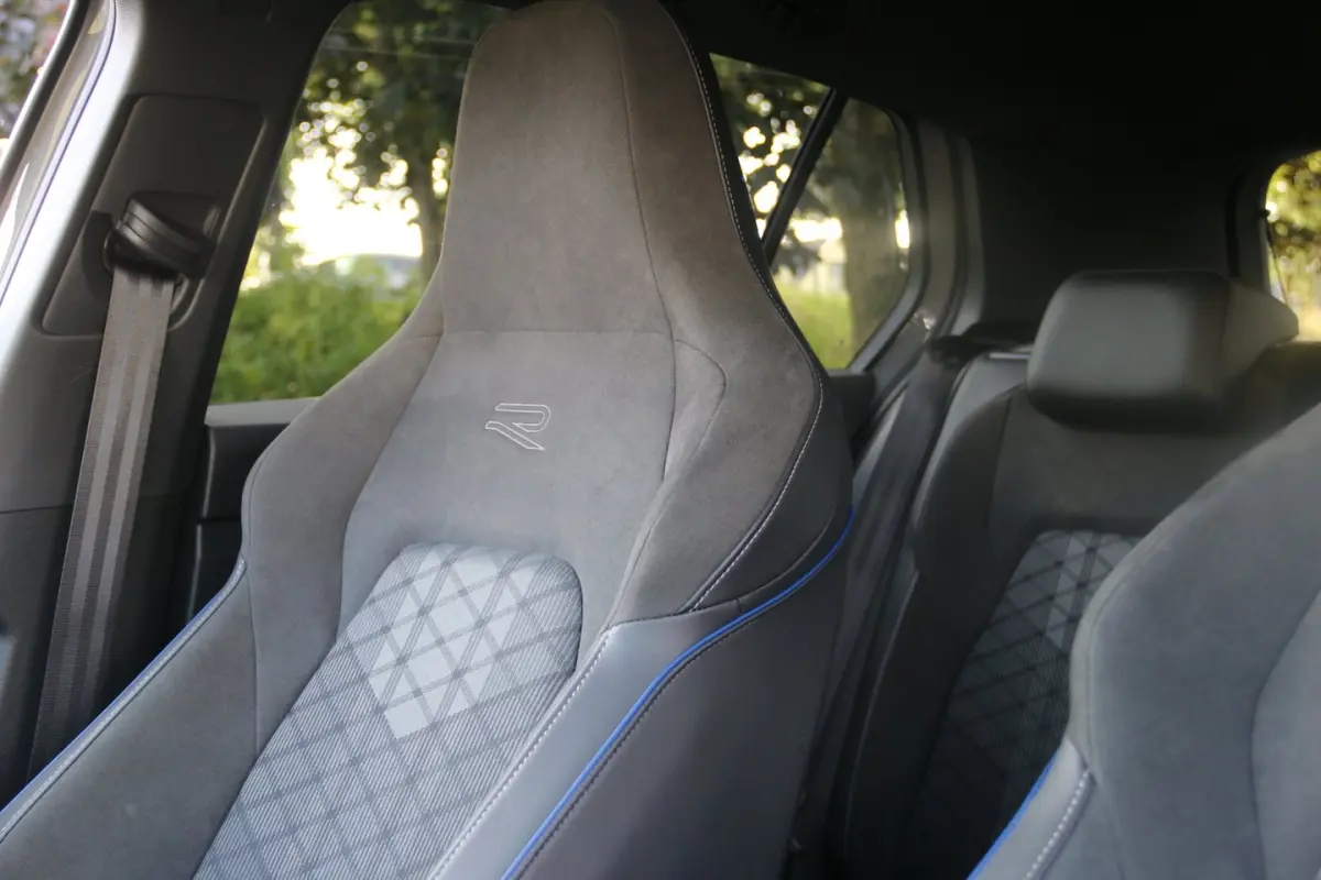 1.5 eTSI R-Line Edition PANO-DAK