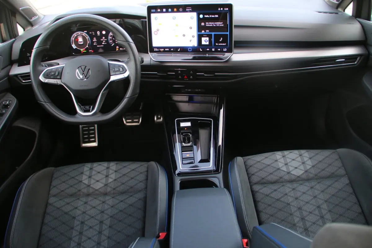 1.5 eTSI R-Line Edition PANO-DAK