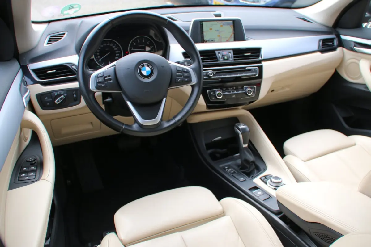 XDrive20i Essential