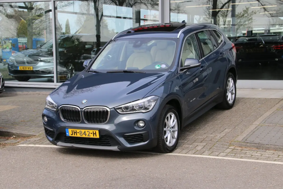 XDrive20i Essential