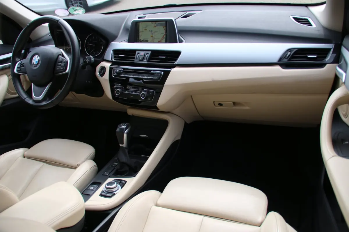 XDrive20i Essential