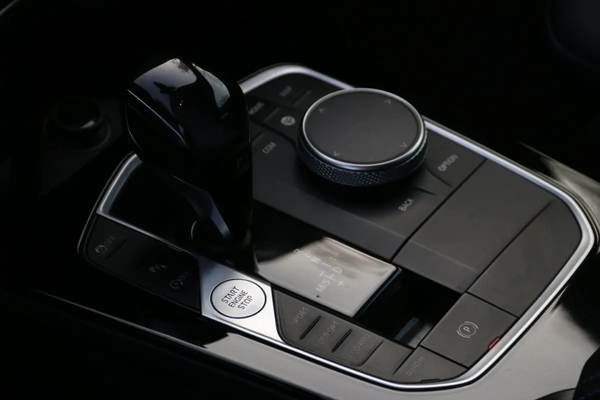 218i Executive M-PAKKET AUTOMAAT