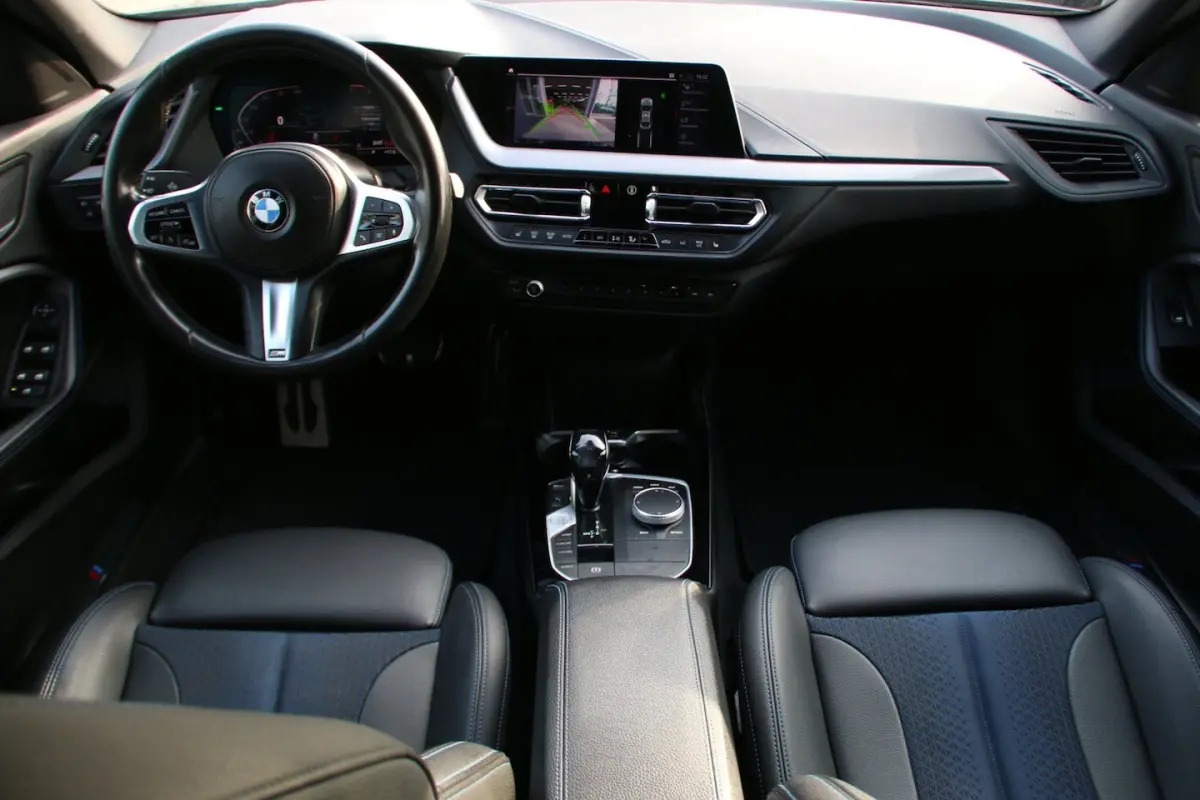 218i Executive M-PAKKET AUTOMAAT