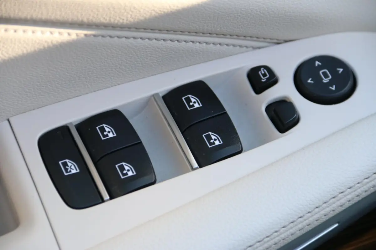 XDrive40i High Executive DEALER OND. PANO-DAK NAP