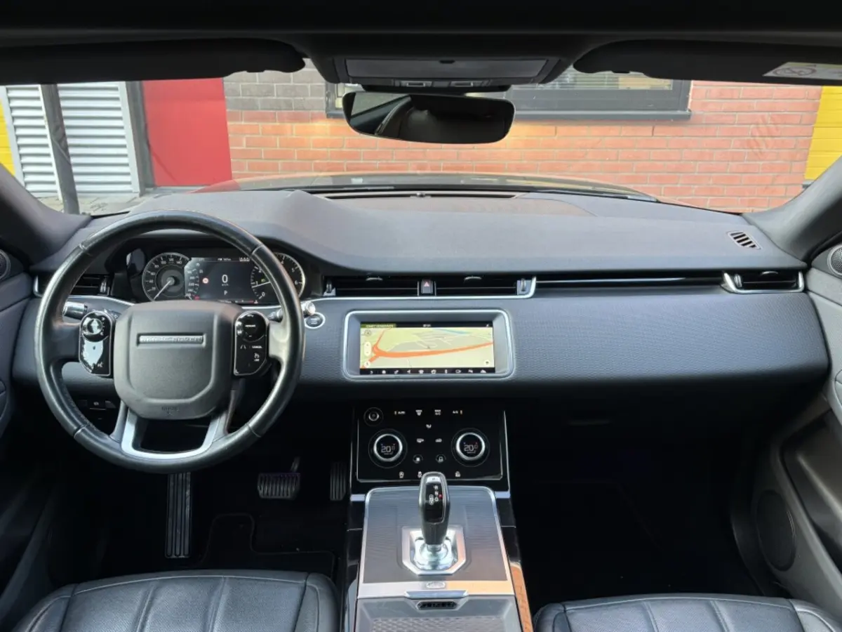 2.0 P200 AWD Black Pack Panorama 20" BTW