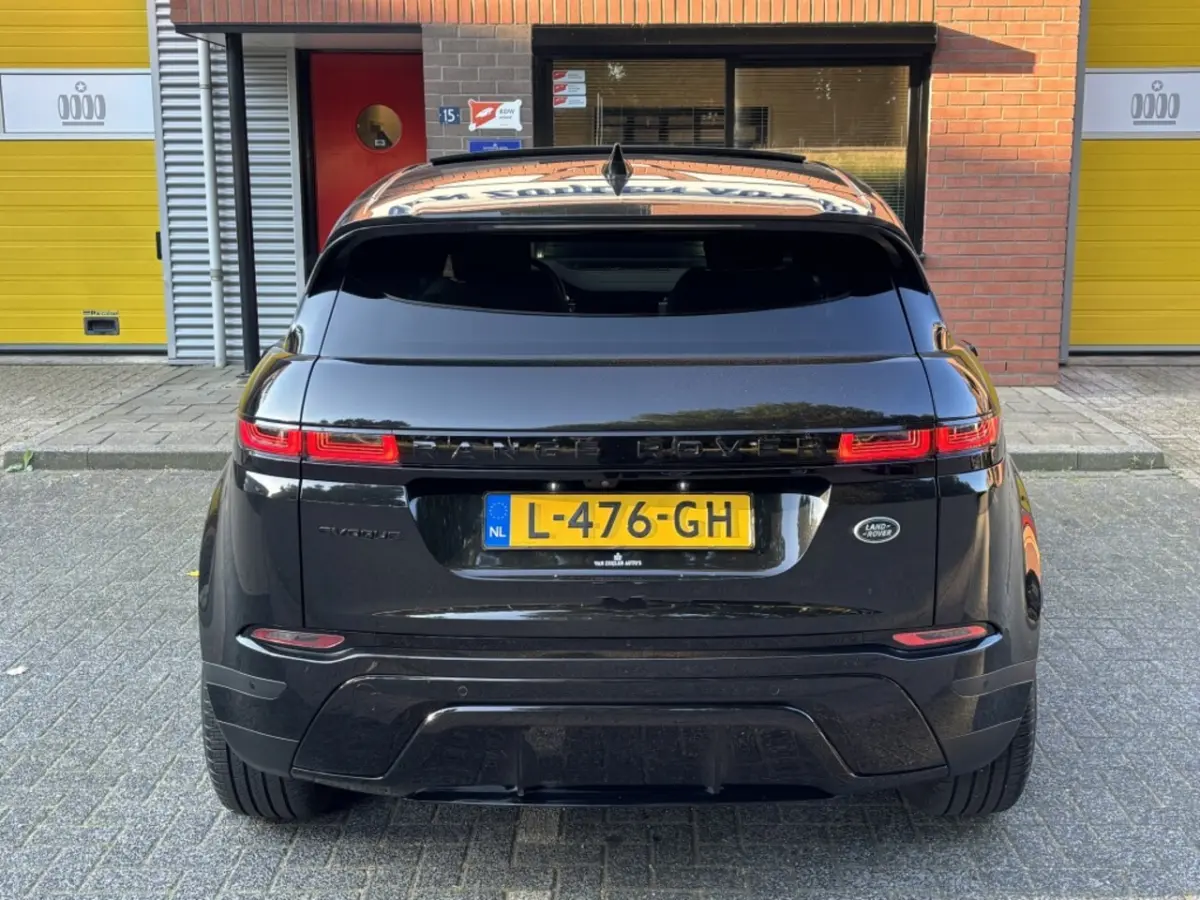 2.0 P200 AWD Black Pack Panorama 20" BTW
