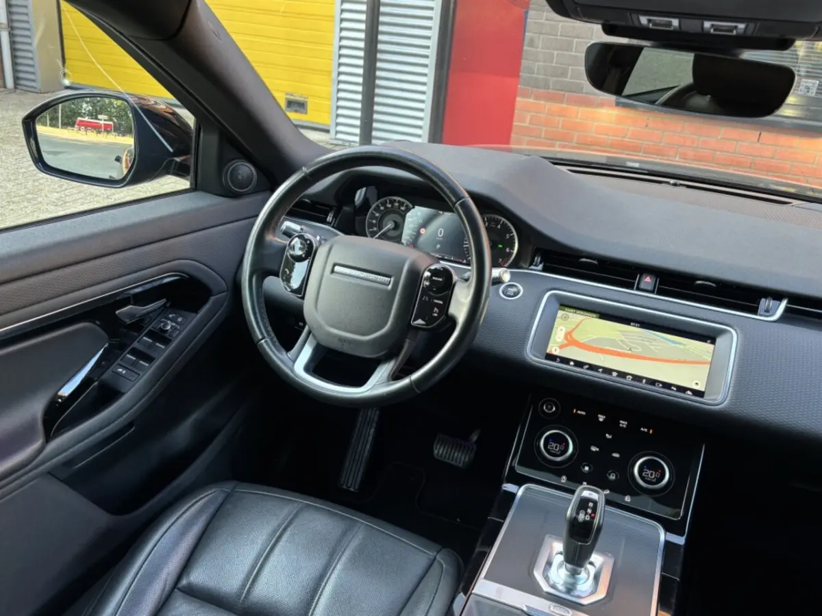 2.0 P200 AWD Black Pack Panorama 20" BTW