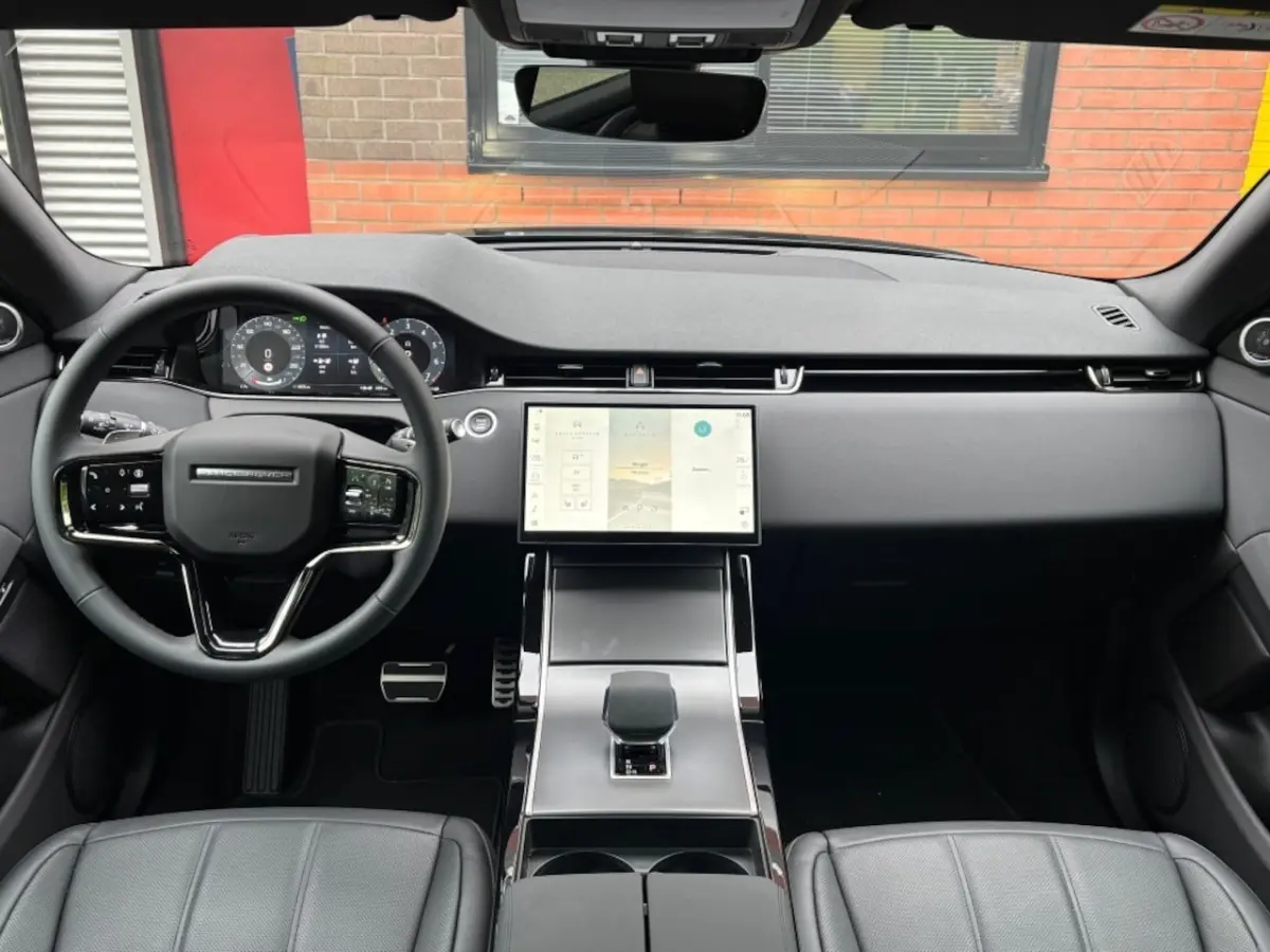 P270e AWD Dynamic SE Pano Blackpack 360Â° Trekhaak 20''