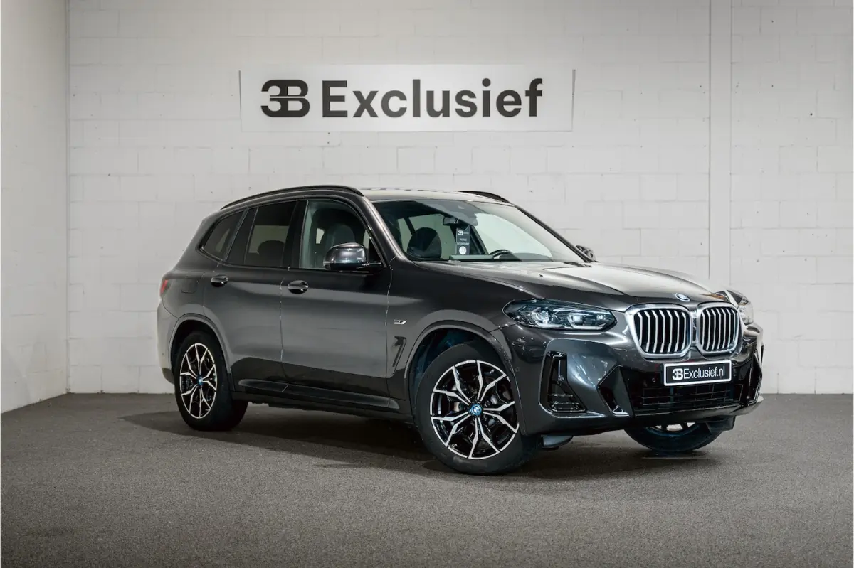 xDrive30e High Exec. | Pan-dak | Head-up | Nw model | M-styling |