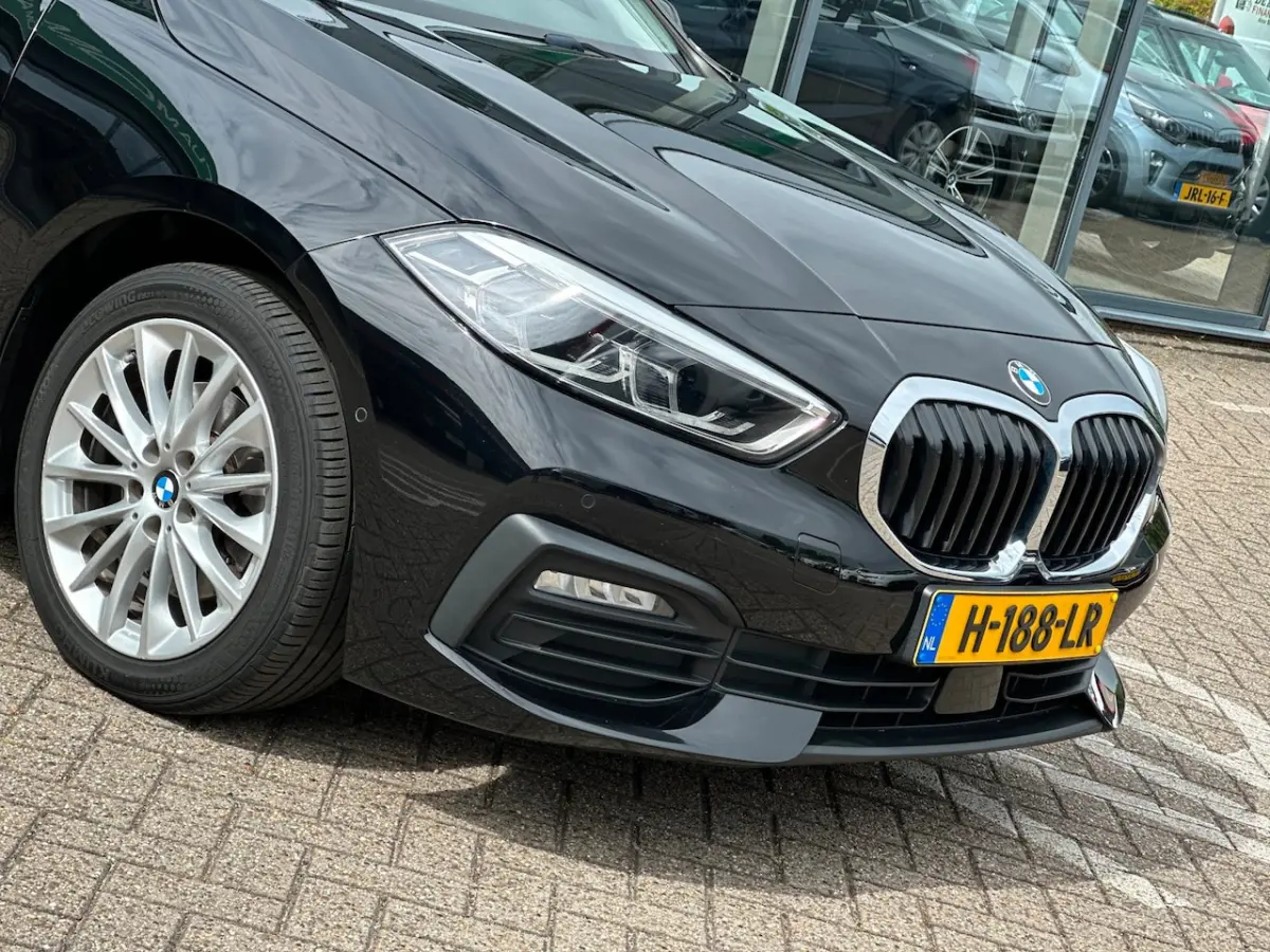 118i Executive Edition/PANO-DAK/NAVI/CARPLAY/LED/NL AUTO NAP