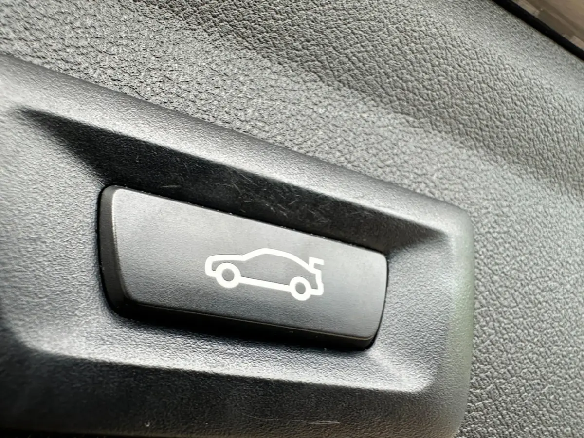 118i Executive Edition/PANO-DAK/NAVI/CARPLAY/LED/NL AUTO NAP