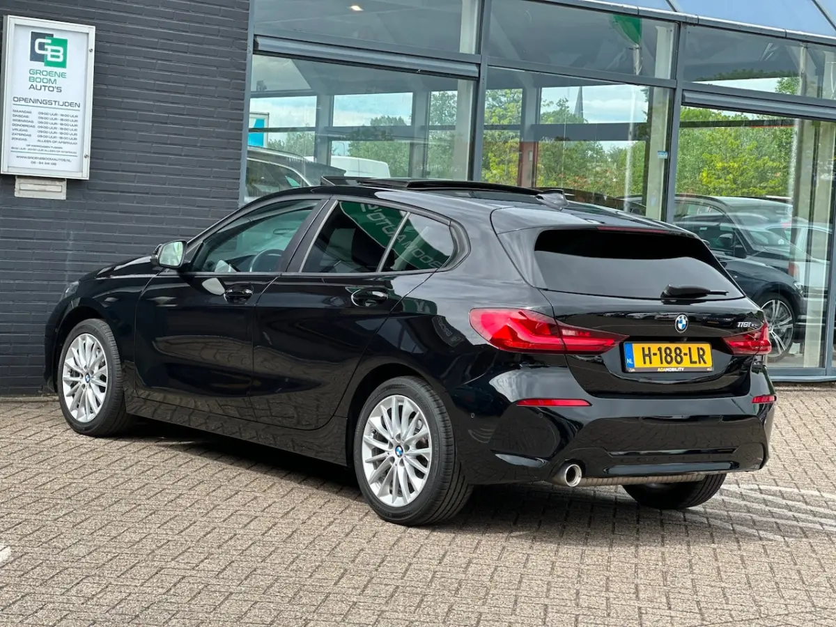 118i Executive Edition/PANO-DAK/NAVI/CARPLAY/LED/NL AUTO NAP