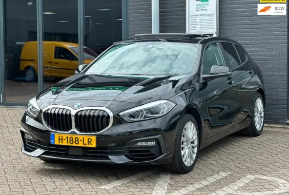 118i Executive Edition/PANO-DAK/NAVI/CARPLAY/LED/NL AUTO NAP