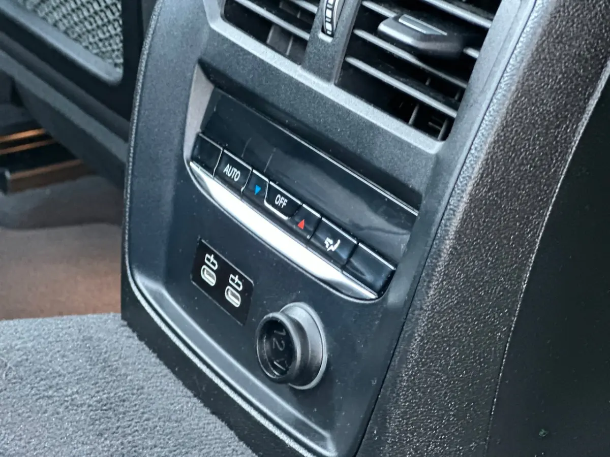 330e High Executive/LED/NAVI/CARPLAY/NL-AUTO NAP