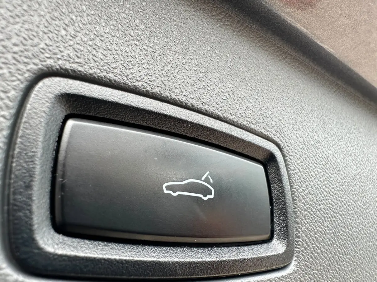 3.0 E-Hybrid/PANO-DAK/LEDER/CAMERA/NL-AUTO NAP