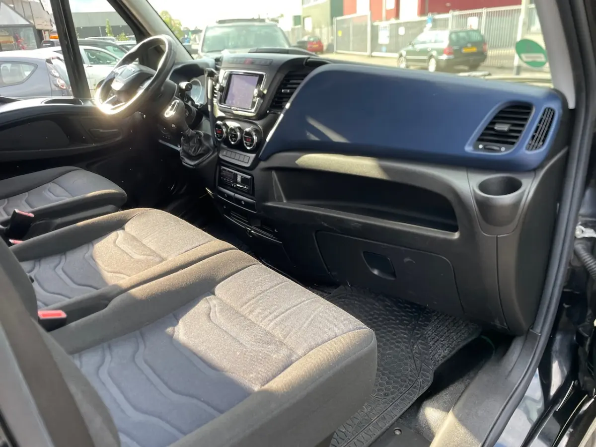 35C18HV 3.0 352L H2 Automaat Clima Cruis Navi