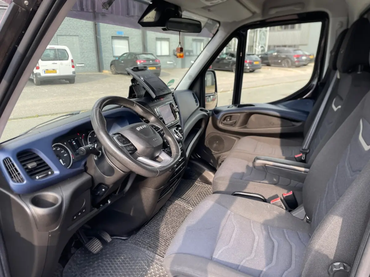 35C18HV 3.0 352L H2 Automaat Clima Cruis Navi