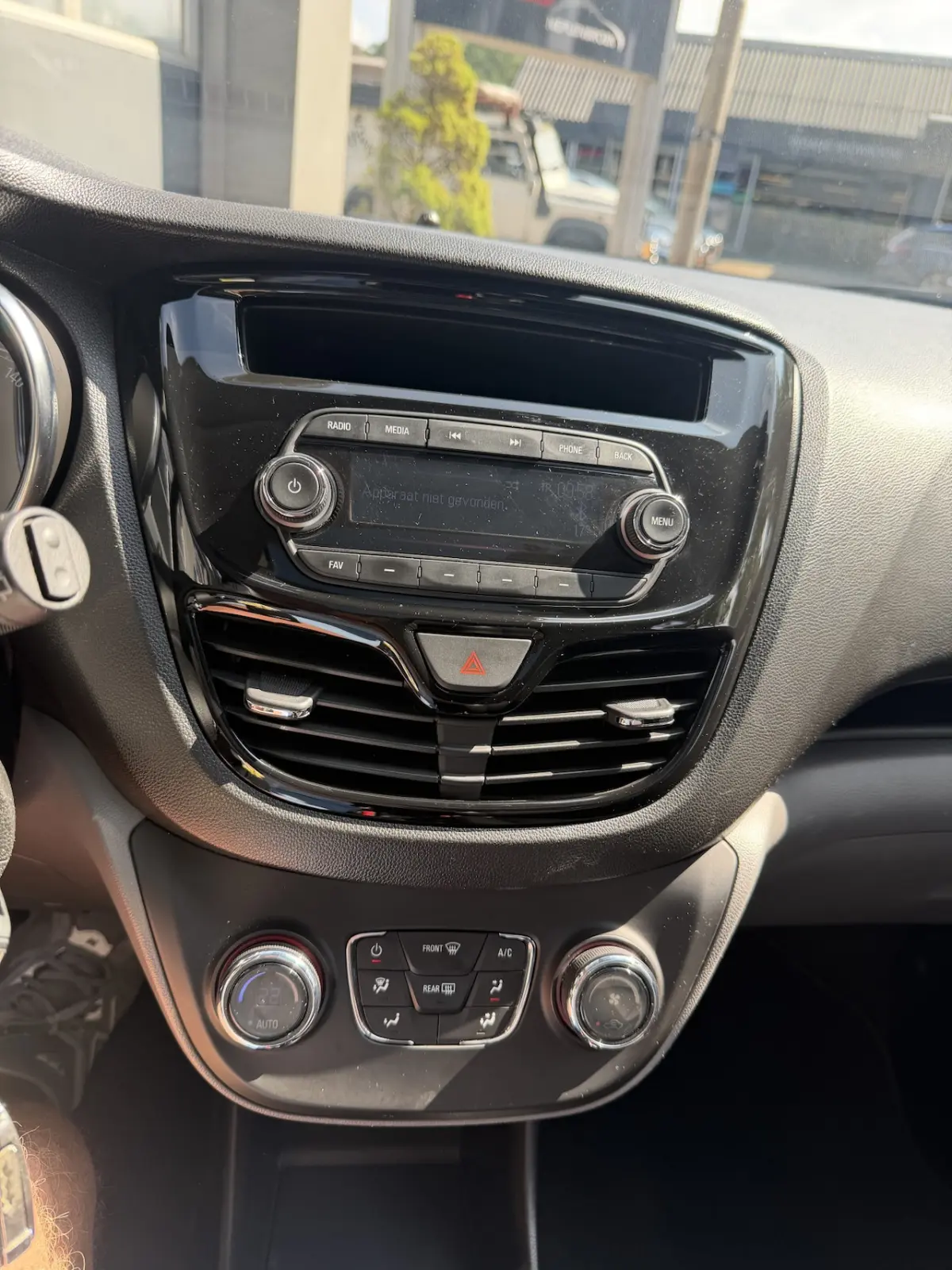 1.0 ecoFLEX Cosmo Airco, 14Inch, Cv, Cruise, Schuifdak, Electr.ramen Bj 2016 Km 89.000