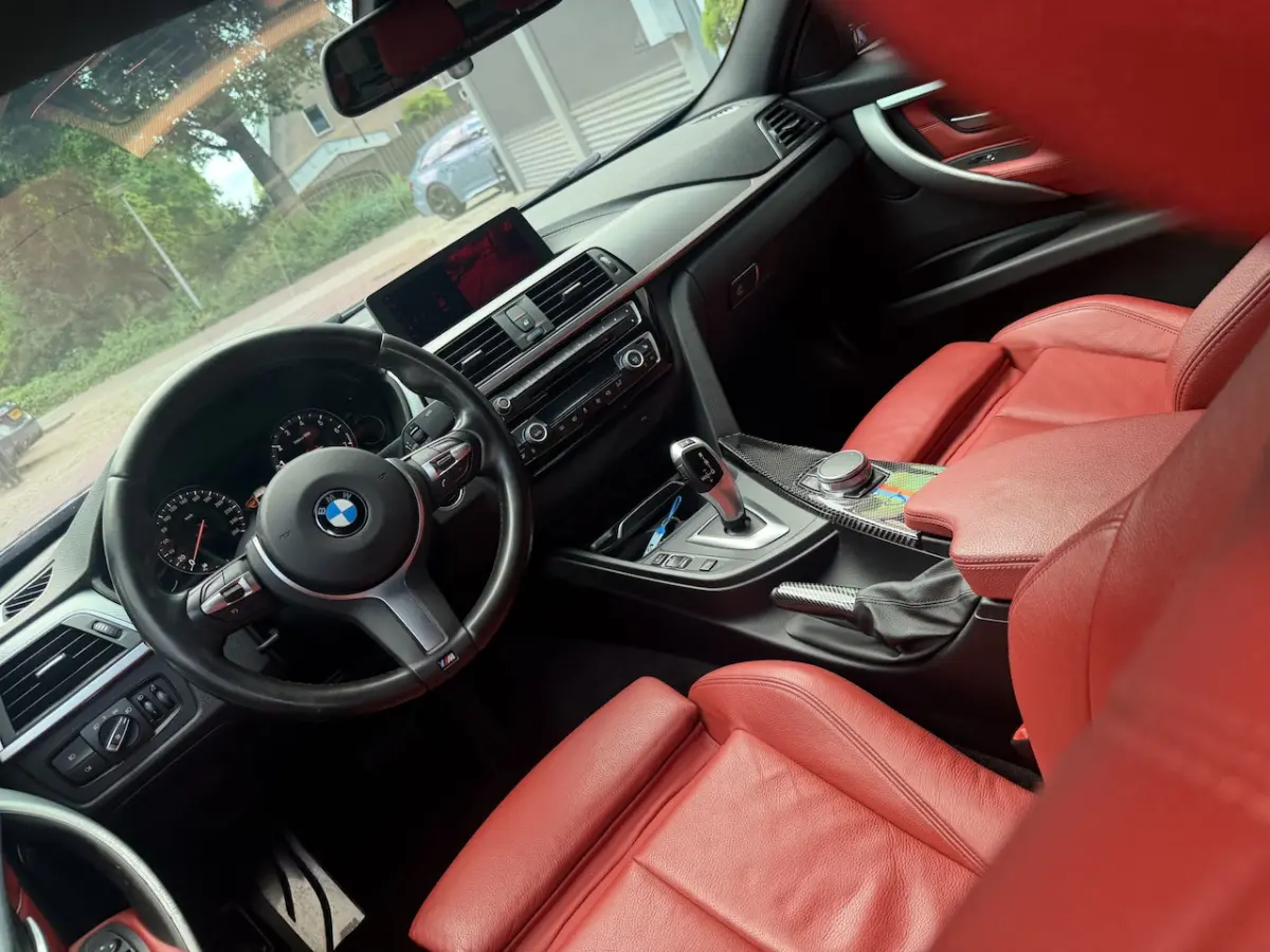 318i Edition M Sport Shadow High Executive Bj 2018 Km 88.000 Dealer onderhouden 136pk Auto