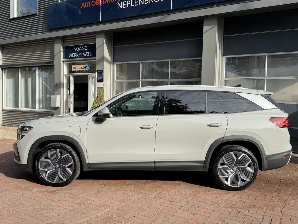 1.5 TSI PHEV Business Edition Plus | ex BPM | Leer Suite | HUD | Matrix | DCC | 20â | Wint