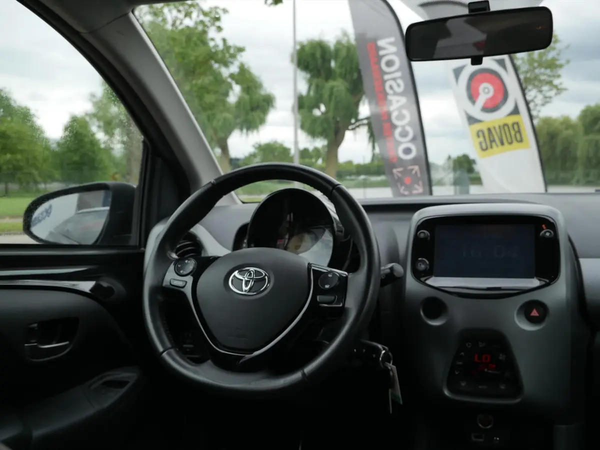 1.0 VVT-i 72pk 5D X-Cite | Camera | CarPlay | Led | Dab+ |
