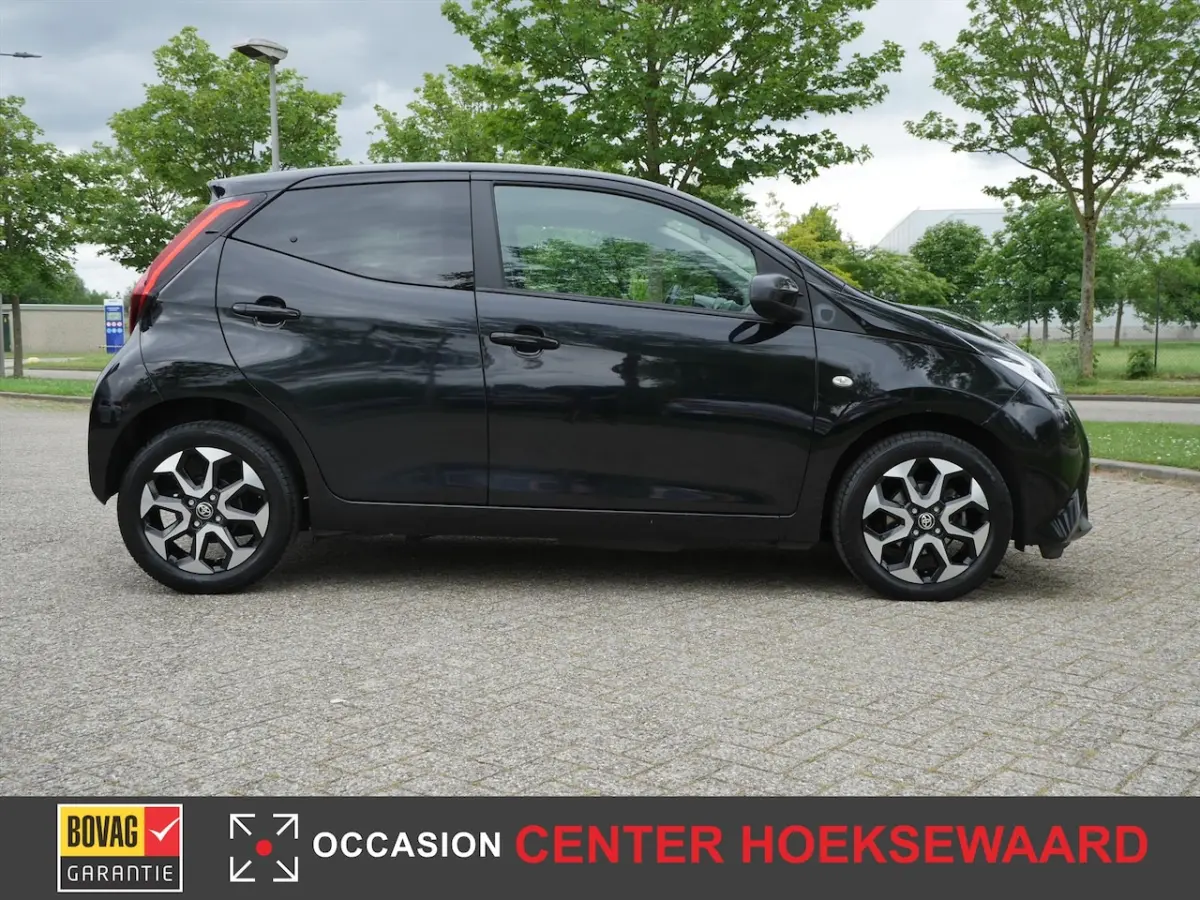 1.0 VVT-i 72pk 5D X-Cite | Camera | CarPlay | Led | Dab+ |