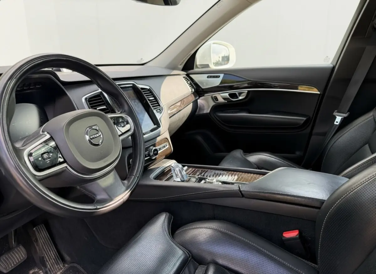 2.0 T8 Twin Engine AWD Inscription 7 pers