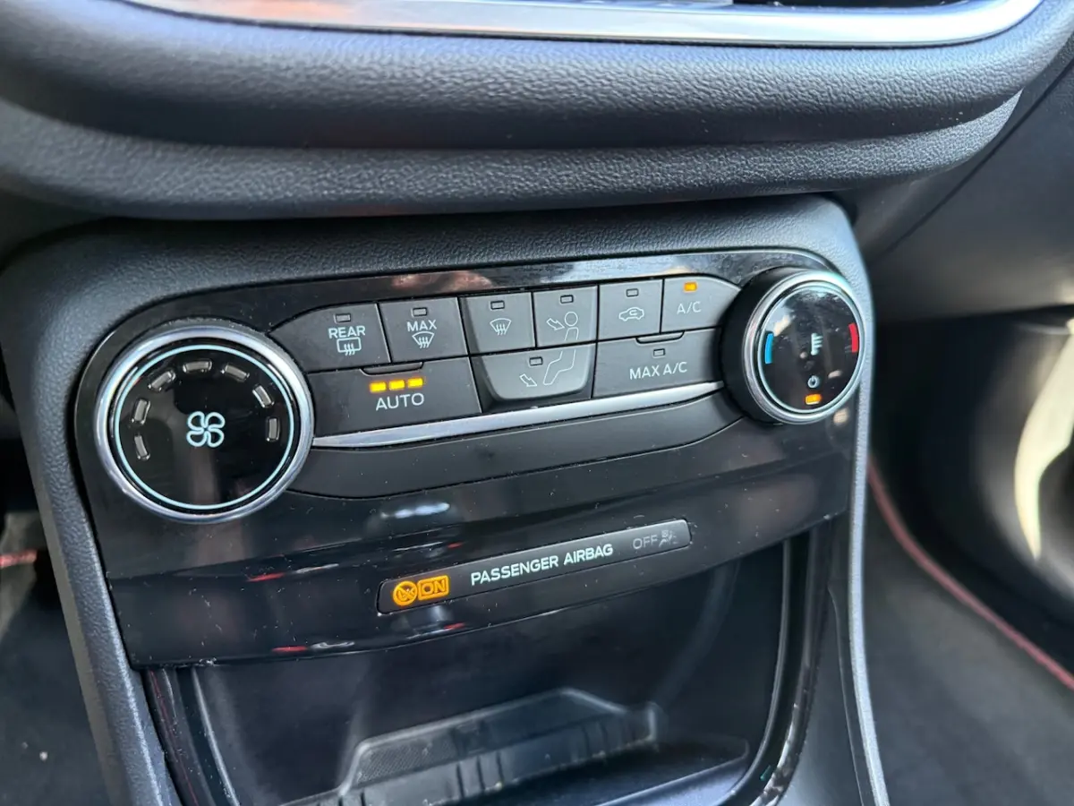 1.0 EcoBoost Hybrid ST-Line X 12 maand garantie