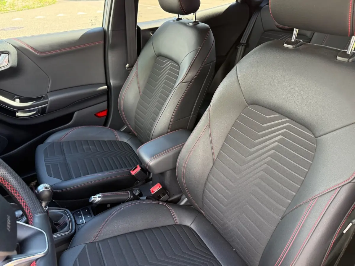 1.0 EcoBoost Hybrid ST-Line X 12 maand garantie