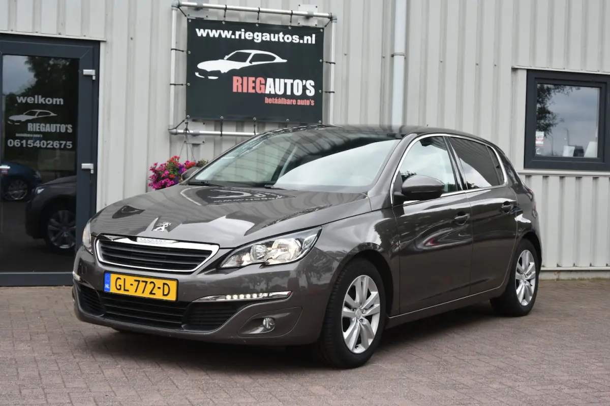 Peugeot 308 2015 Benzine Handgeschakeld leasen