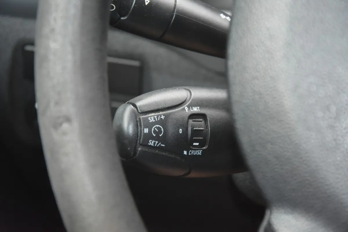 1.6 BlueHDI 75 Club. Trekhaak, Cruise control, Schuifdeur5250