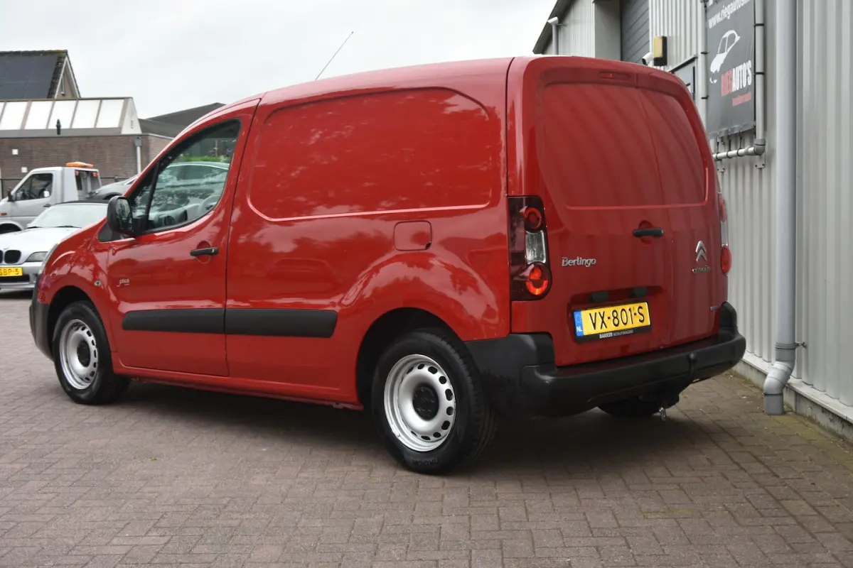 1.6 BlueHDI 75 Club. Trekhaak, Cruise control, Schuifdeur5250