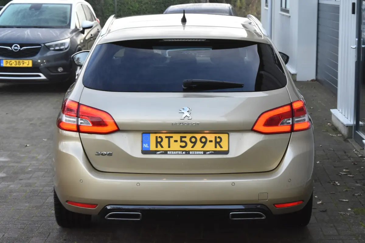 â 2018 | Navigatie | Leder | 6-versnellingen | LED | Parkeersensoren