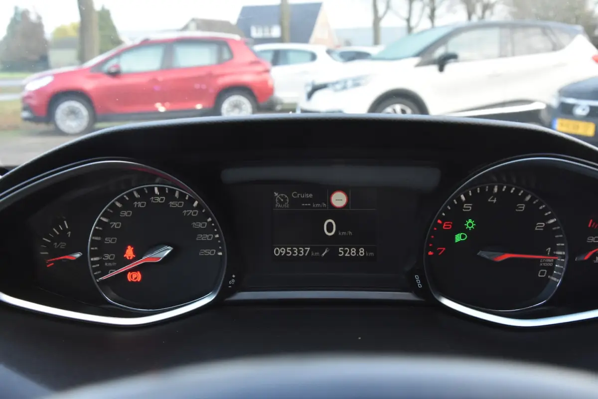 â 2018 | Navigatie | Leder | 6-versnellingen | LED | Parkeersensoren