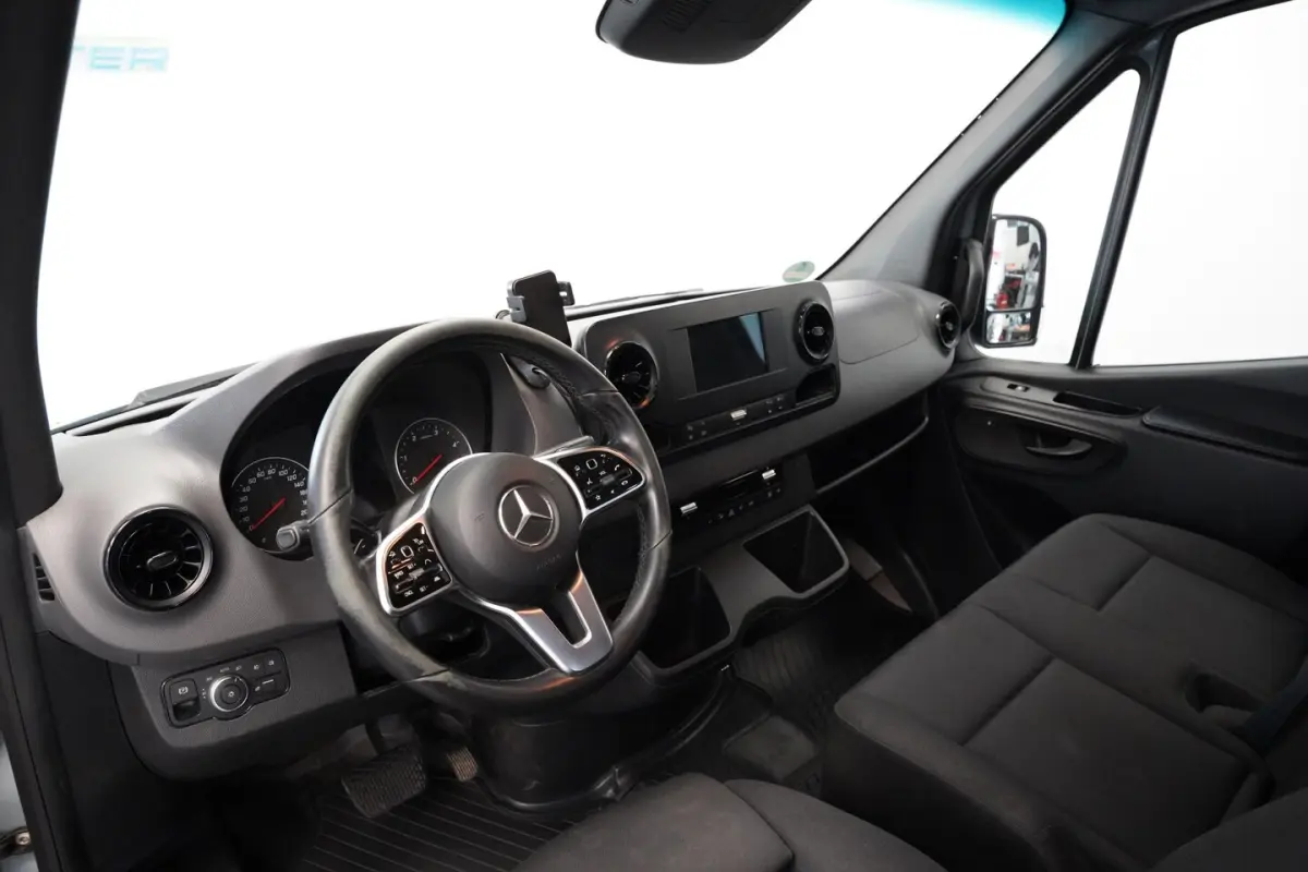 319 3.0 CDI L2H2 EURO VI-D ACC PDC 18''LM Dubbel Cabine