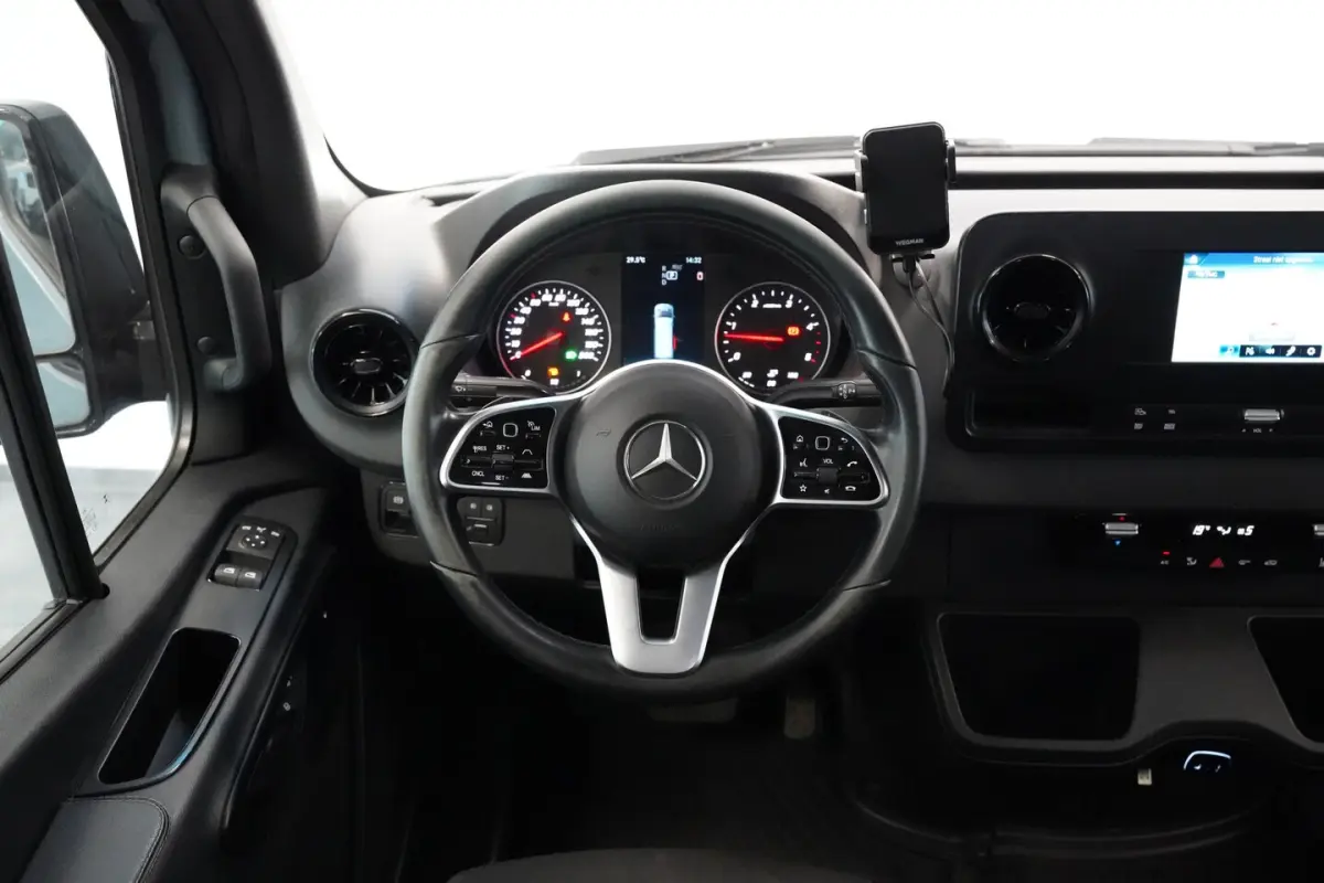 319 3.0 CDI L2H2 EURO VI-D ACC PDC 18''LM Dubbel Cabine