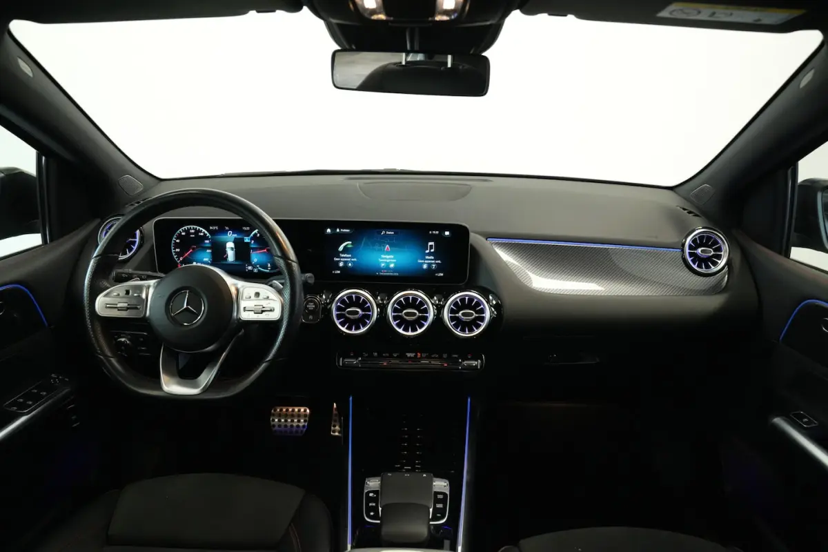 200 Premium AMG Full-led Navigatie Carbon