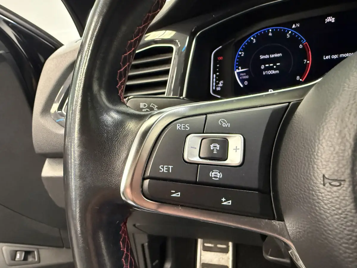 1.5 TSI Sport Business R Panoramadak Full-led VCP 19'lmv 24 Maanden garantie* (Vraag naar