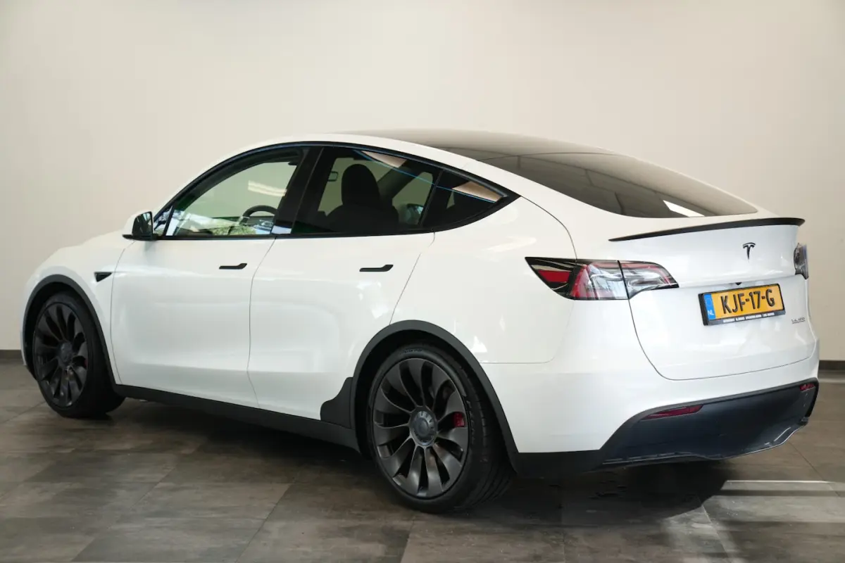 Performance AWD 75 kWh SOH 95% ACC Panoramadak HW3 24 Maanden garantie* (Vraag naar de voo