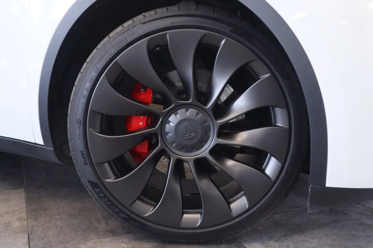 Performance AWD 75 kWh SOH 95% ACC Panoramadak HW3 24 Maanden garantie* (Vraag naar de voo