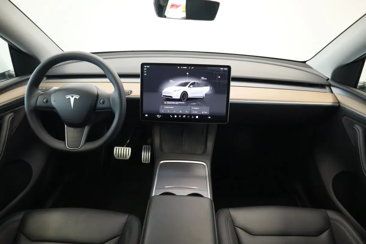 Performance AWD 75 kWh SOH 95% ACC Panoramadak HW3 24 Maanden garantie* (Vraag naar de voo