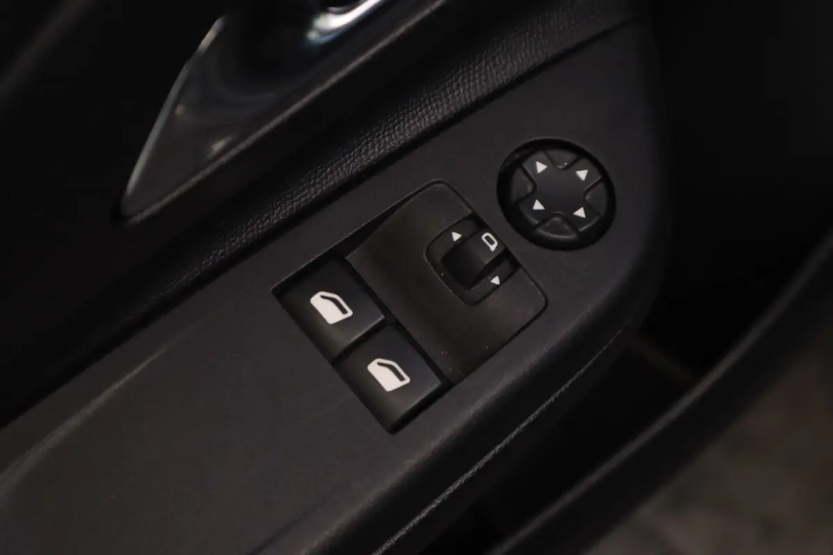 1.2 Edition Carplay Airco CruiseControl 24 Maanden garantie* (Vraag naar de voorwaarden)