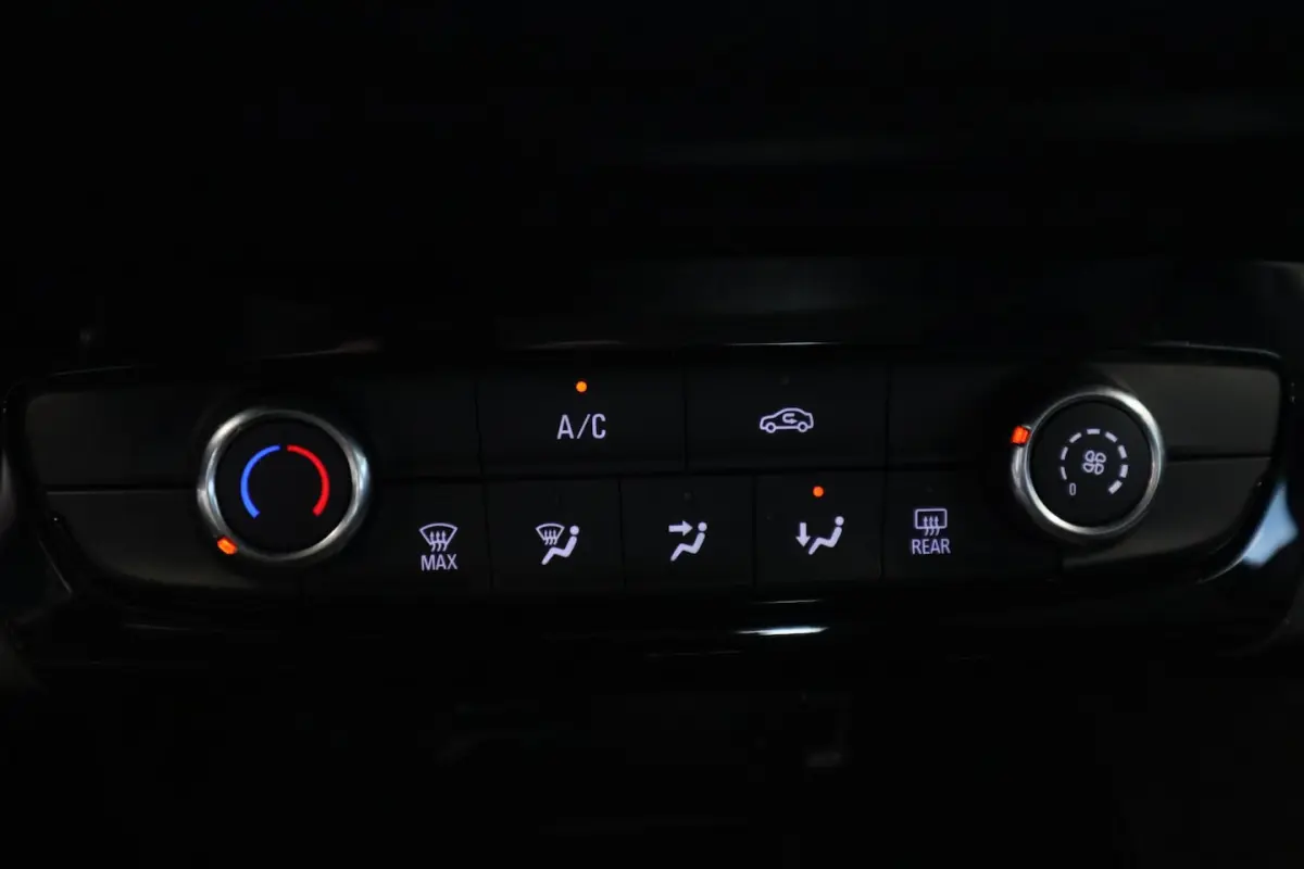 1.2 Edition Carplay Airco CruiseControl 24 Maanden garantie* (Vraag naar de voorwaarden)