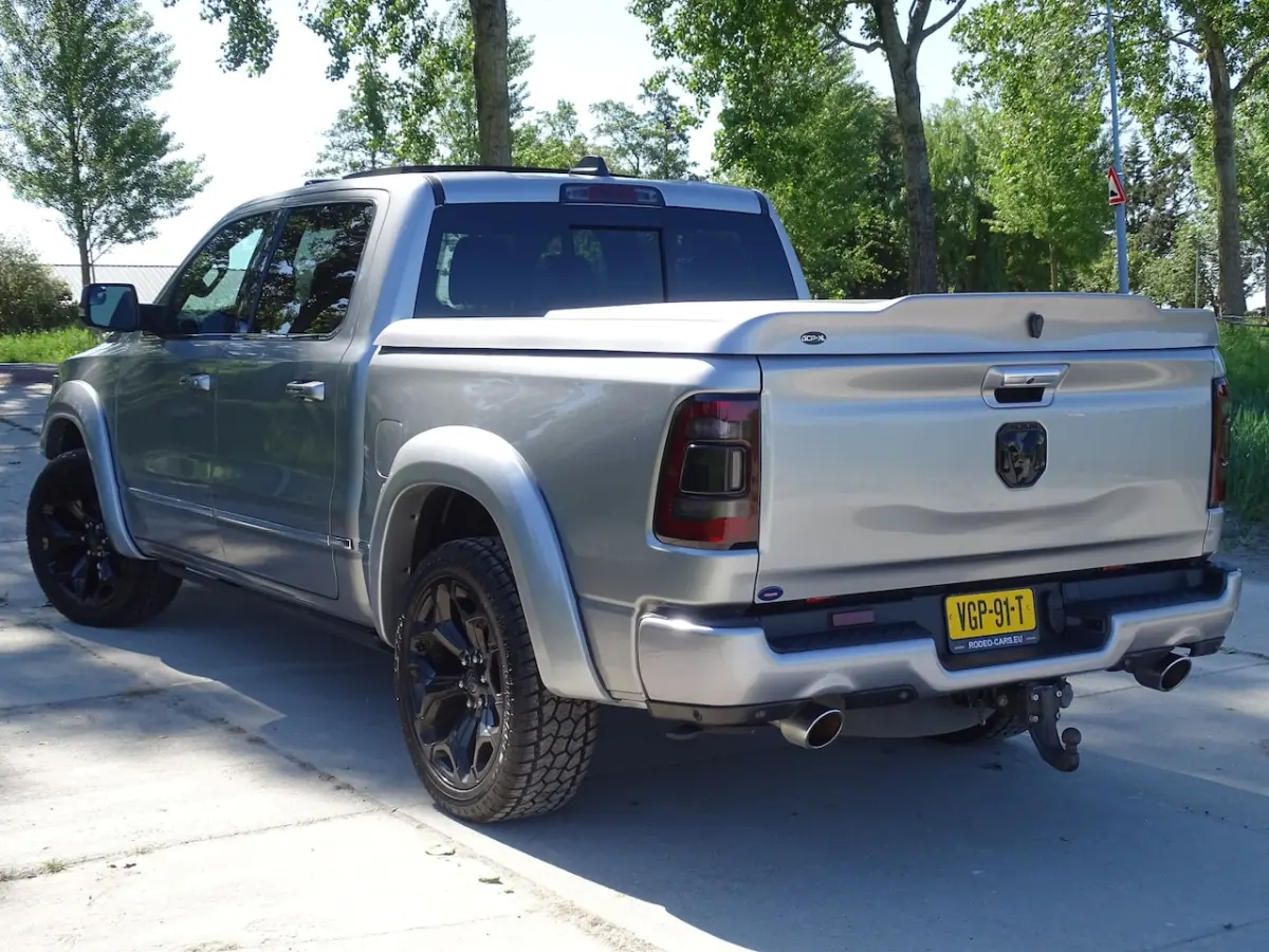 5.7 V8 4x4 Crew Cab Limited