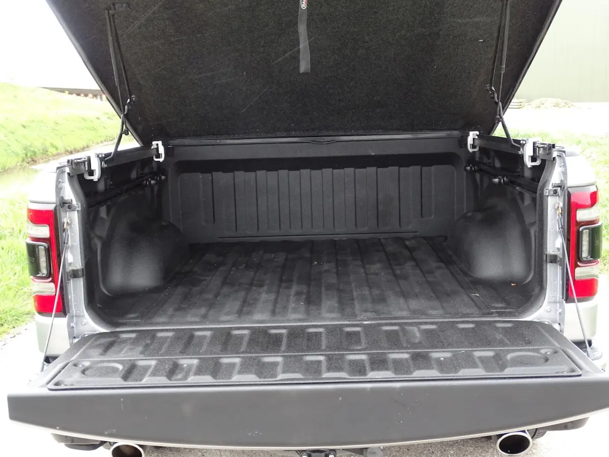 5.7 V8 4x4 Crew Cab Limited