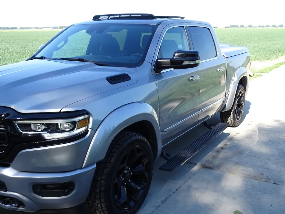 5.7 V8 4x4 Crew Cab Limited
