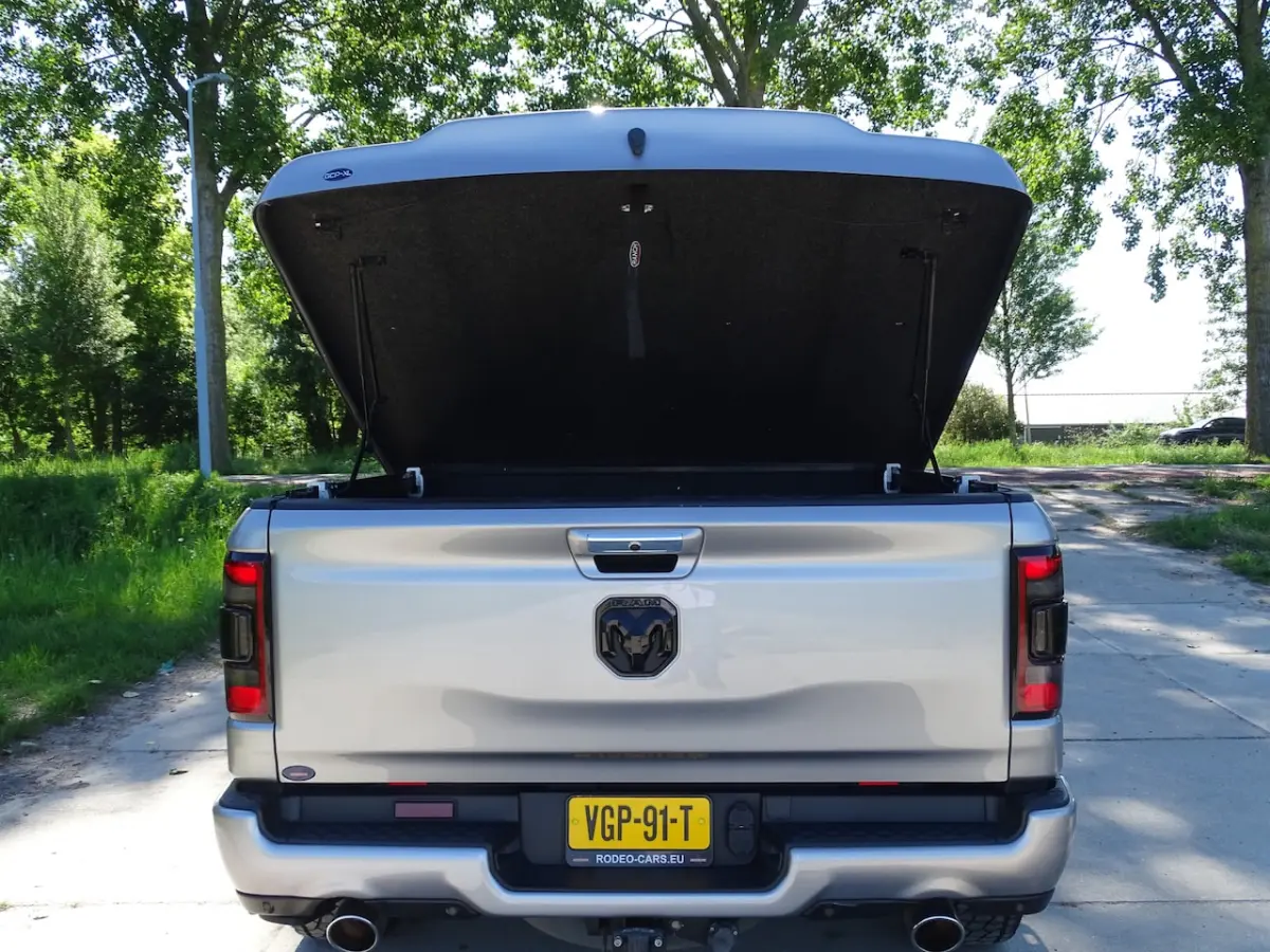 5.7 V8 4x4 Crew Cab Limited