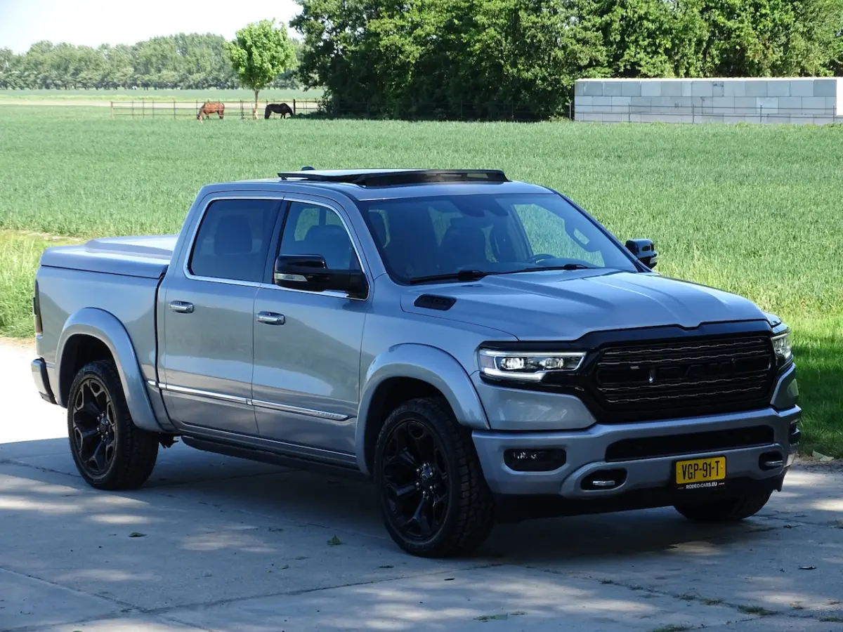 5.7 V8 4x4 Crew Cab Limited