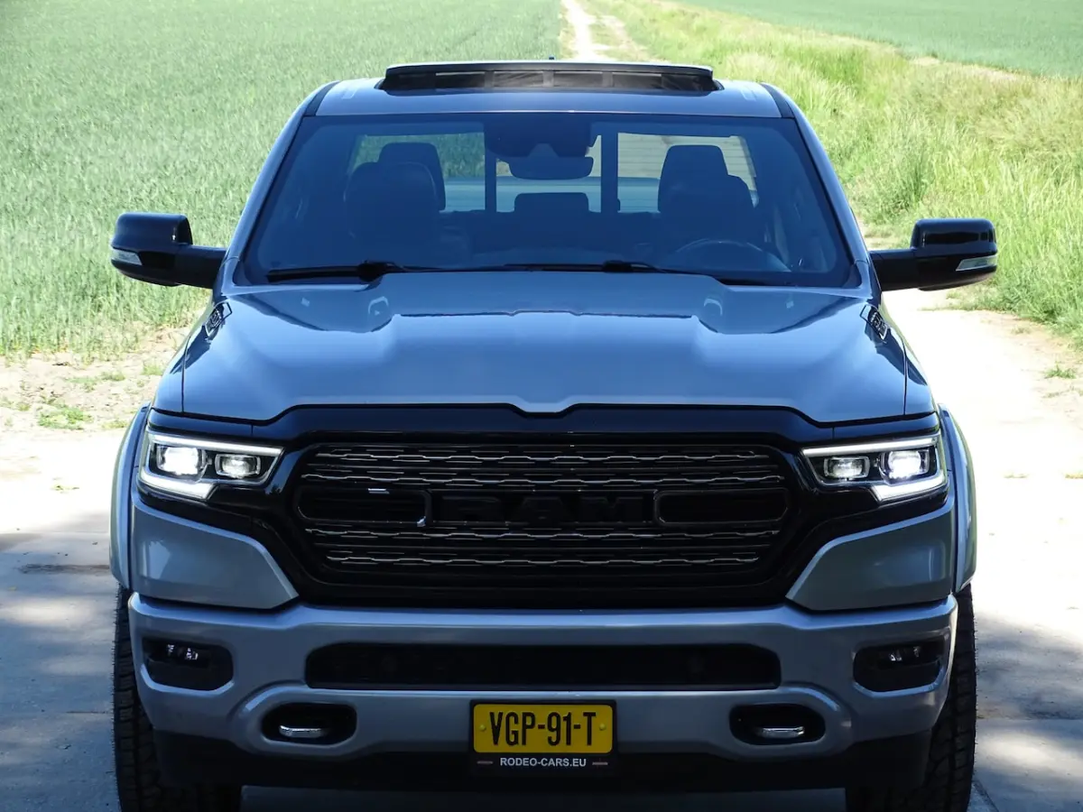 5.7 V8 4x4 Crew Cab Limited