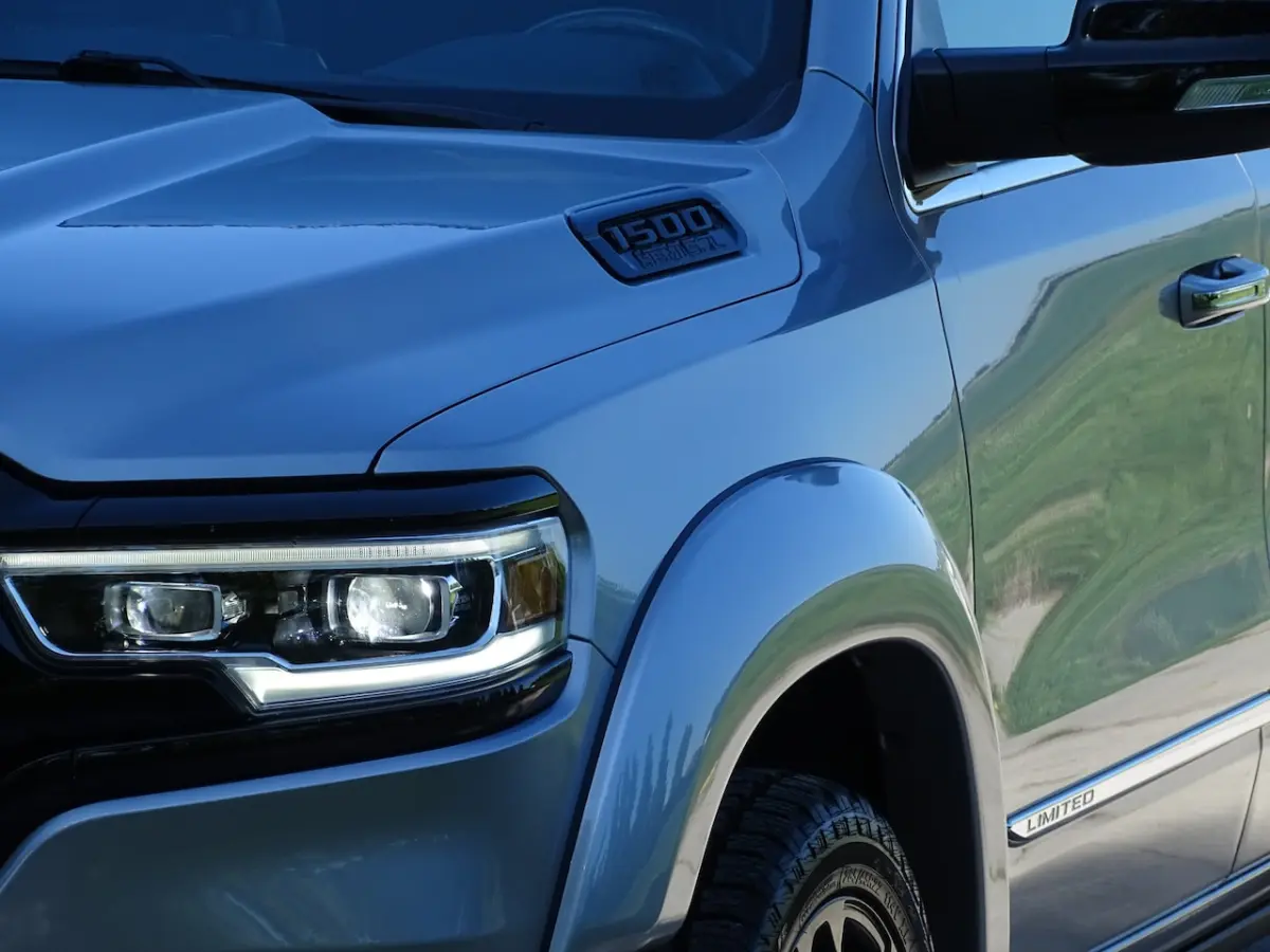 5.7 V8 4x4 Crew Cab Limited
